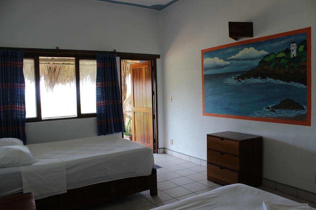بويرتو إسكونديدو Hotel Buena Vista الغرفة الصورة